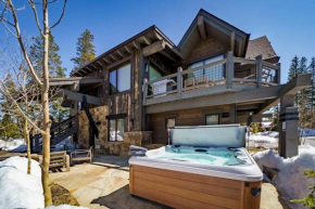 Landing in Paradise- Unrivaled views, Gondola access & Private Hot Tub at Shock Hill!, Breckenridge